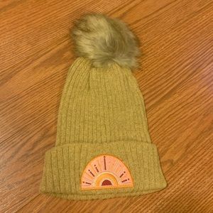 NWT Virginia Wolf Sunray Beanie